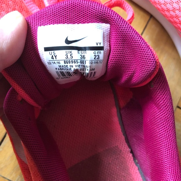 Nike lunarconverge hot pink size 4Y - Picture 4 of 8